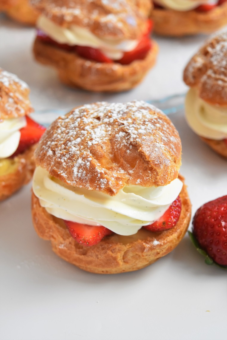 Choux La Fraise Caramel Et Vanille Yumelise