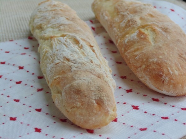 Baguettes Faciles Et Rapides Sans Pétrissage - Recette De Boulangerie ...