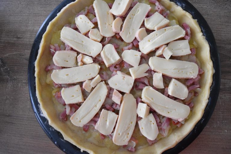 Tarte Aux Pommes De Terre Lardons Reblochon Recette Companion