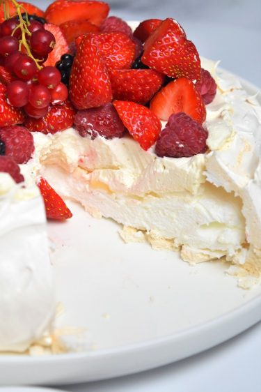 Pavlova Aux Fruits Rouges - Recette Facile