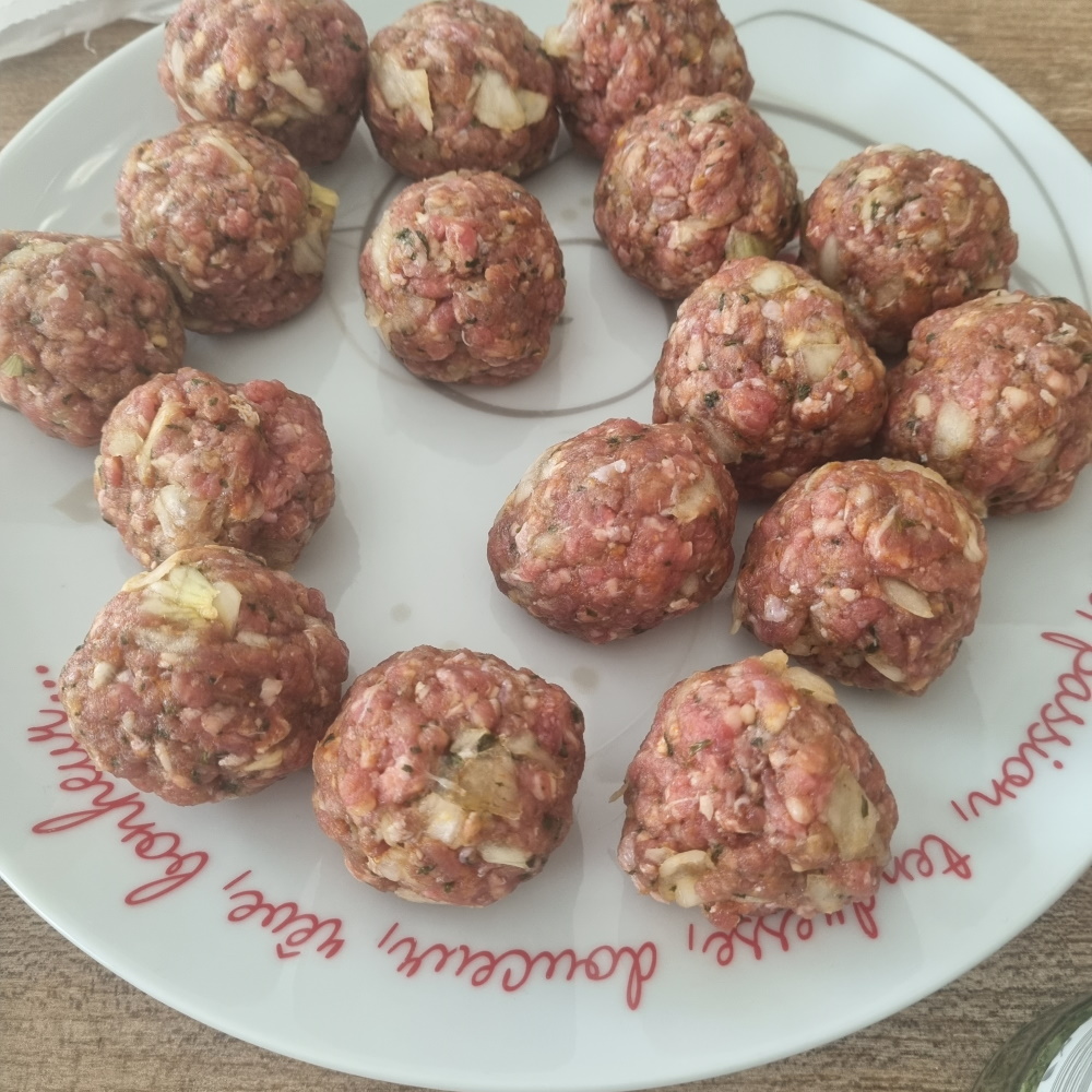 Spaghetti boulettes de boeuf et sauce à la tomate - Yumelise