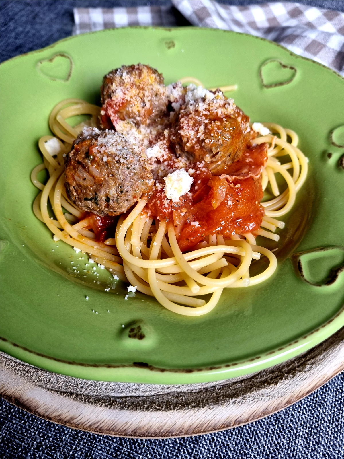 Spaghetti boulettes de boeuf et sauce à la tomate - Yumelise