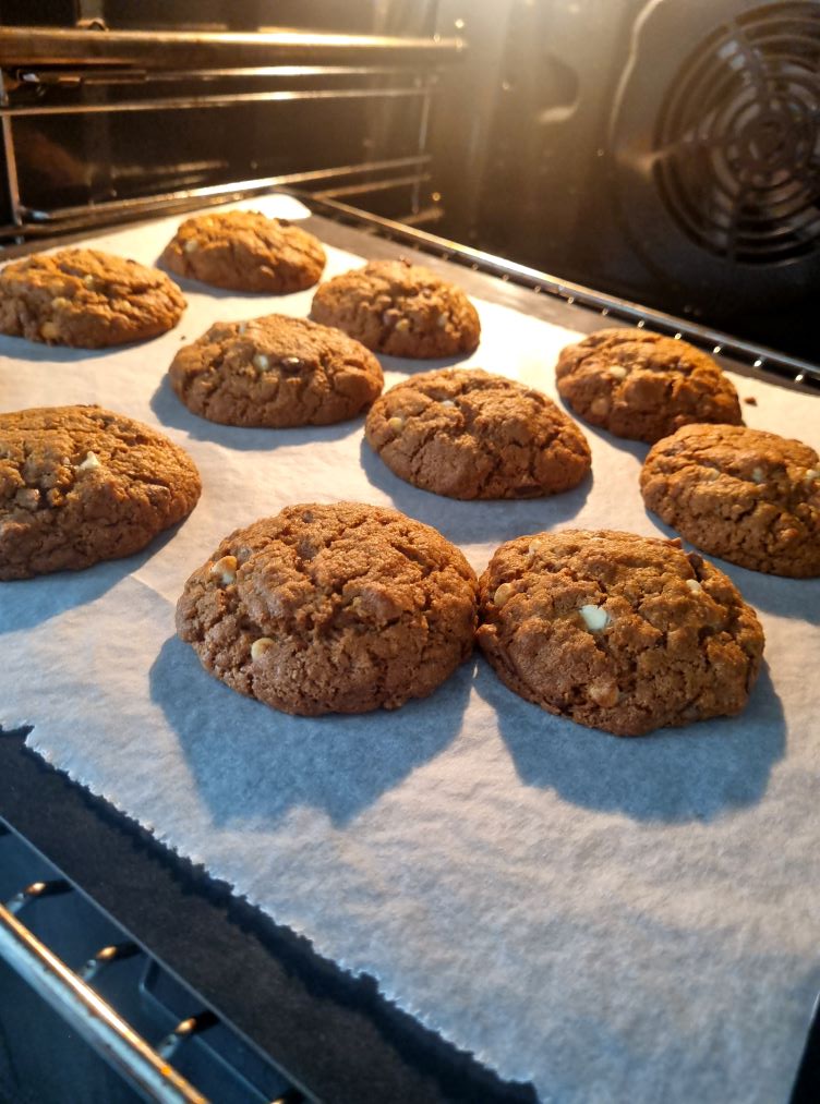 Ma recette de cookies 3 chocolats avec Le Café Joyeux - Laurent