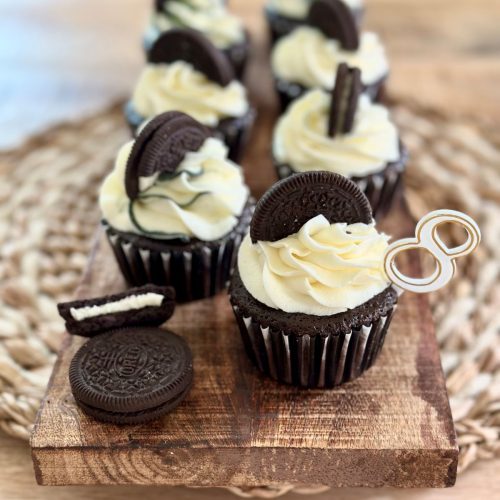 Cupcakes biscuits Oreo et glaçage sucre glace-beurre