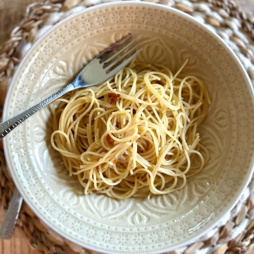 Spaghetti à l'ail, huile d'olive et piment
