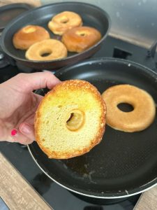 Griller le bagel dans du beurre