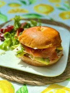 Bagel saumon fumé avocat