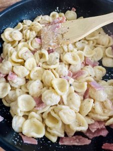 Orecchiette, crème, jambon, parmesan