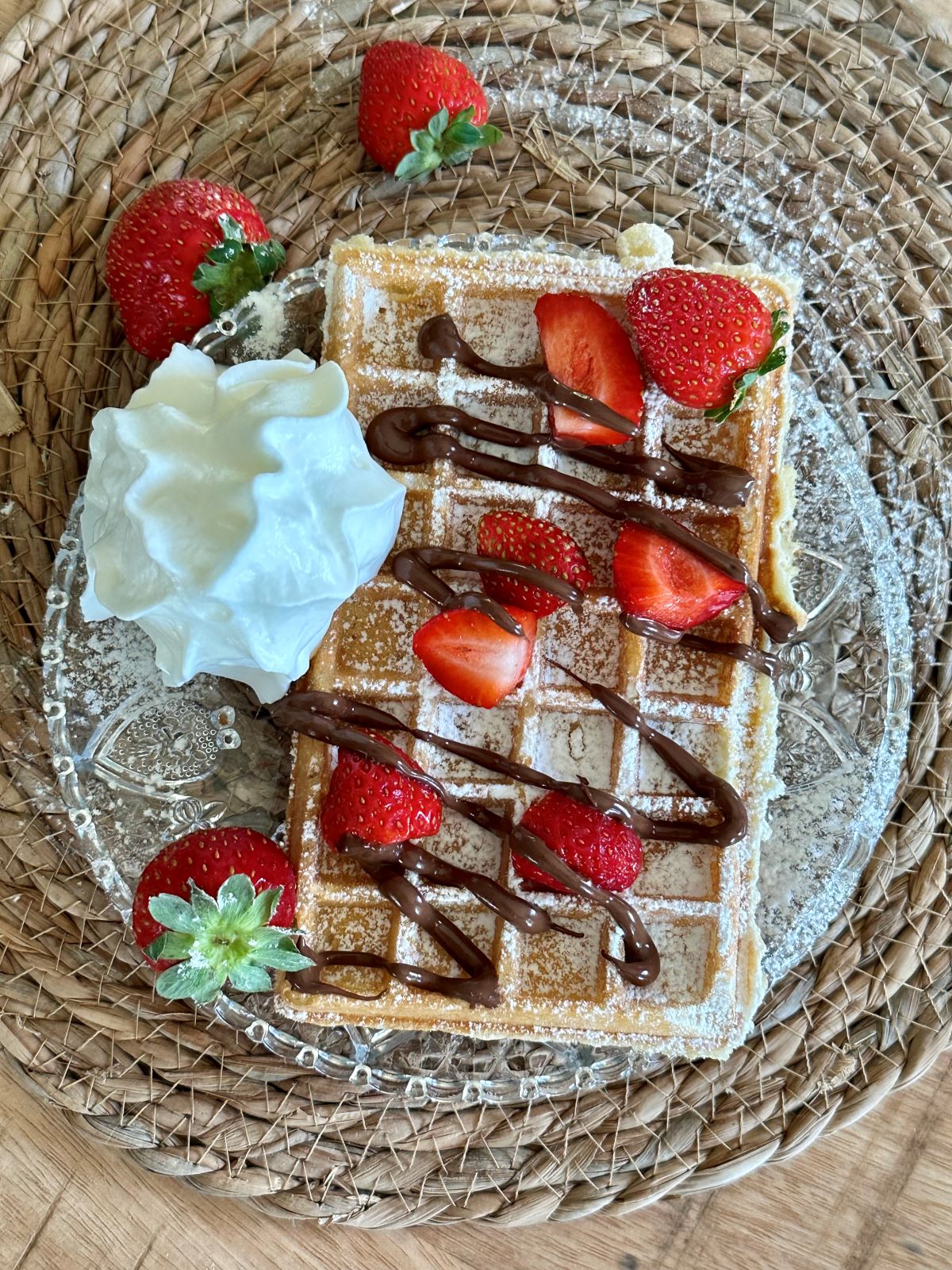 Gaufre aux fraises, chantilly et nutella