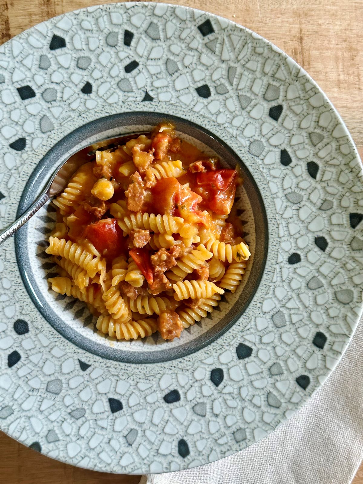 Pâtes au tomates fraîches, courgette, chorizo avec le robot