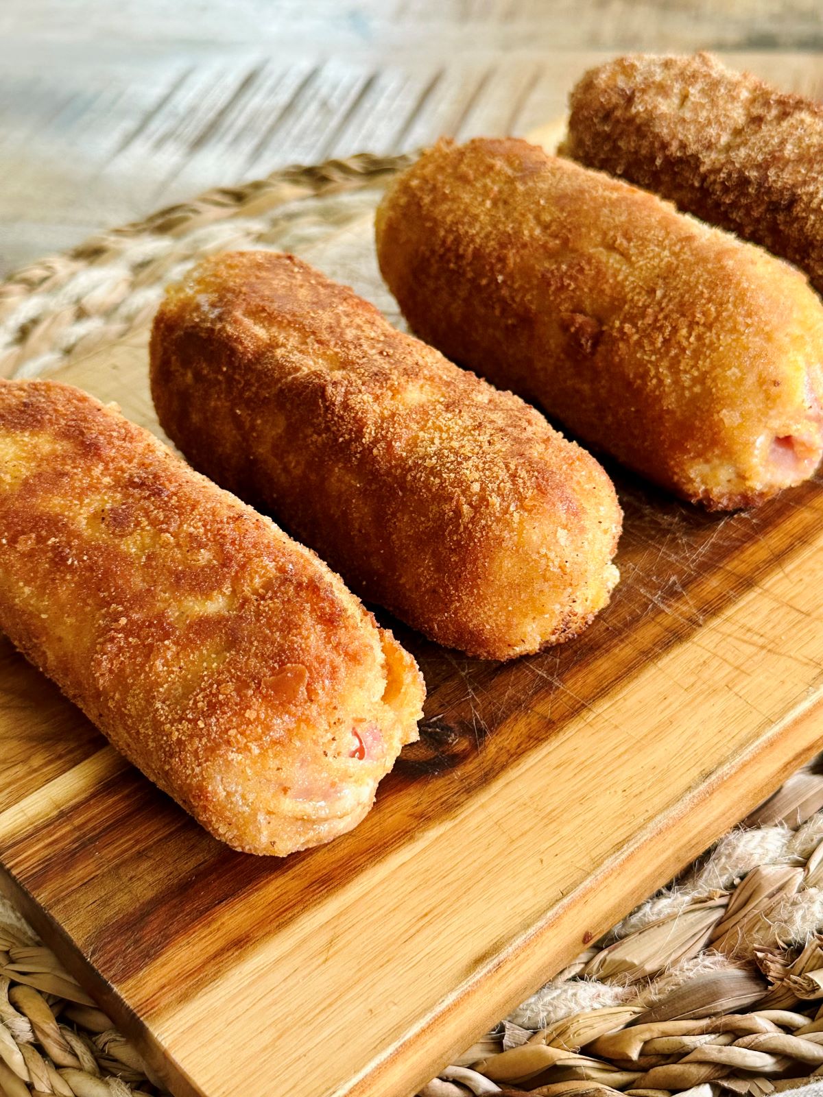 Cordon bleu roulé, à la volaille, au jambon et fromage