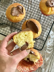 Coeur nutella chocolat noisette dans un muffin