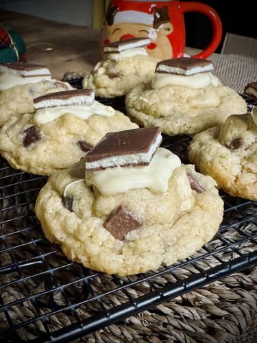 Meilleurs Cookies New Yorkais avec topping chocolat blanc et morceau de chocolat milka