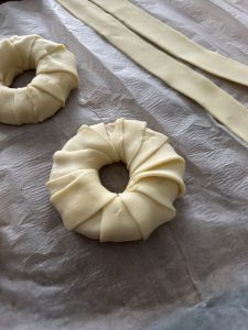 Les pommes donuts en pâte feuilletée