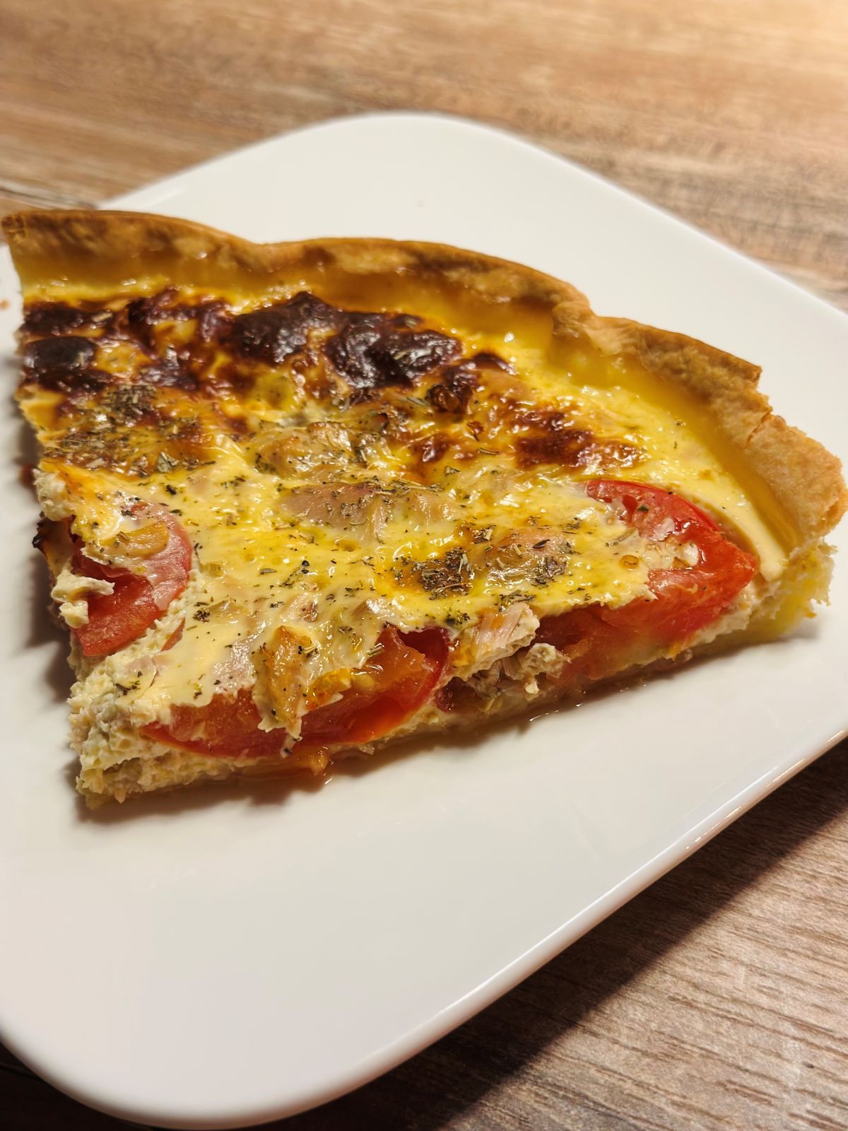 Tarte au thon, tomate, moutarde, légère et facile