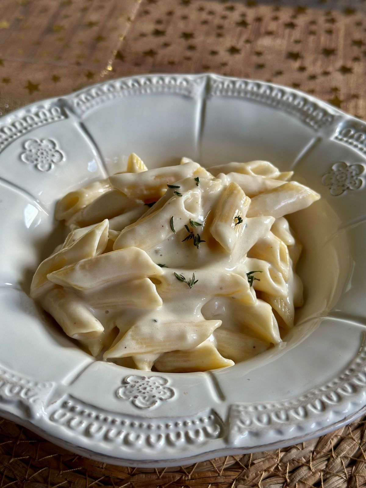 Pâtes à la sauce au fromage à raclette