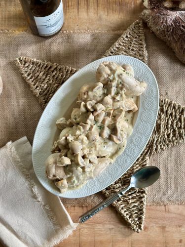 Poulet sauce crémeuse au vin blanc d'alsace et champignons