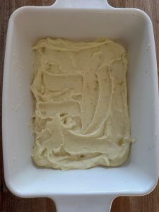 Etaler la moitié de la purée