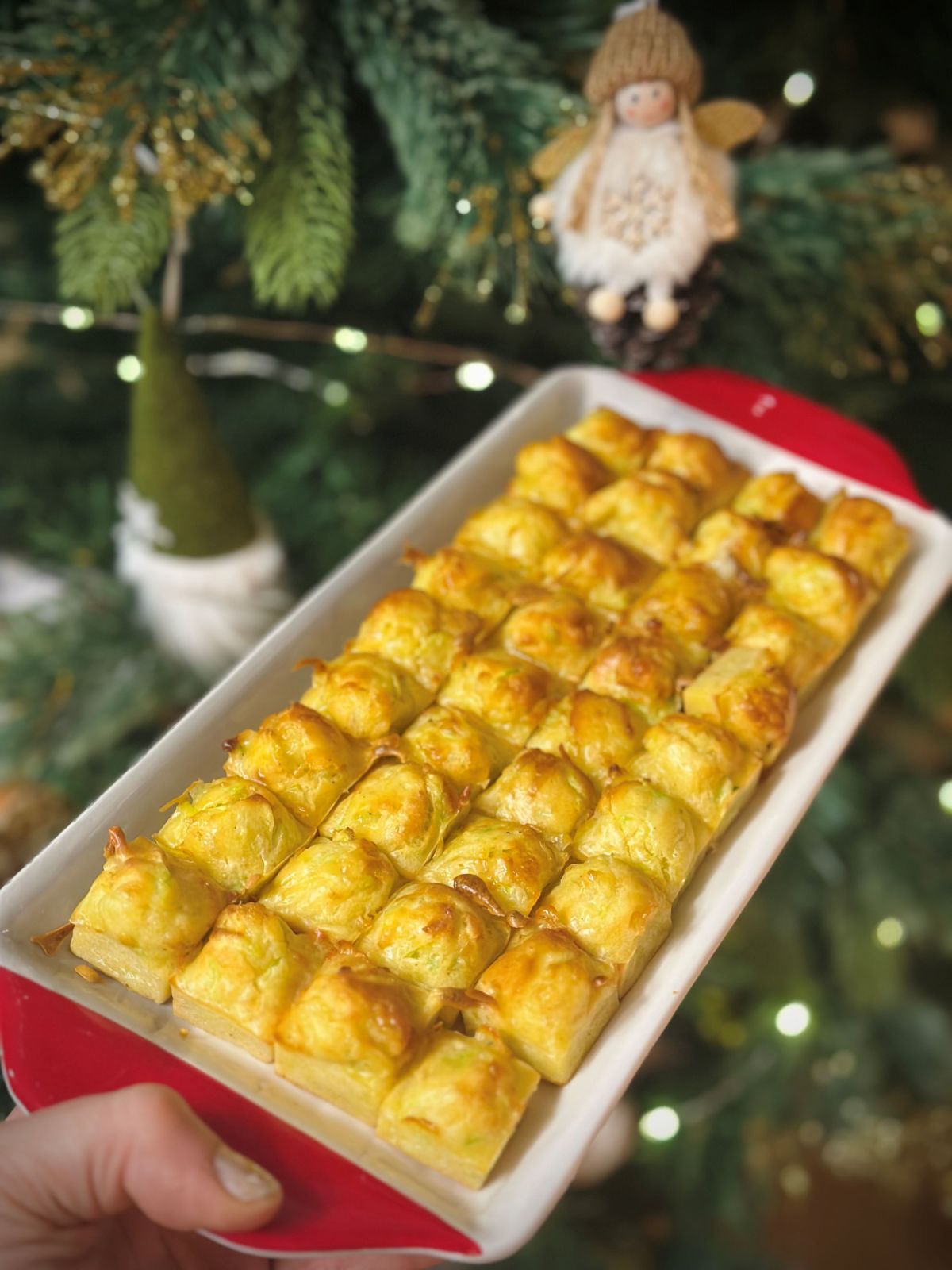 Bouchées apéritives à la courgette et comté dans le moule mini cubes