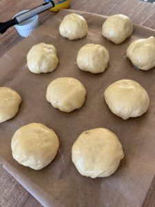 Dorer les beignets avec de l'huile de tournesol